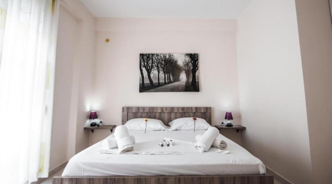 Summer Life Apartments Sarande Bagian luar foto