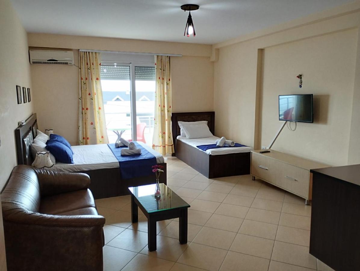 Summer Life Apartments Sarande Bagian luar foto