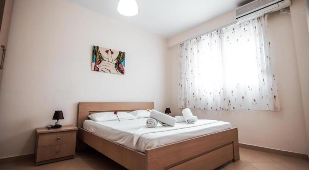 Summer Life Apartments Sarande Bagian luar foto