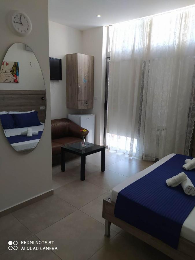 Summer Life Apartments Sarande Bagian luar foto