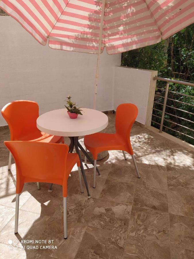 Summer Life Apartments Sarande Bagian luar foto