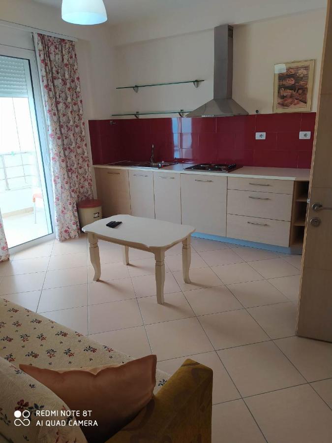 Summer Life Apartments Sarande Bagian luar foto